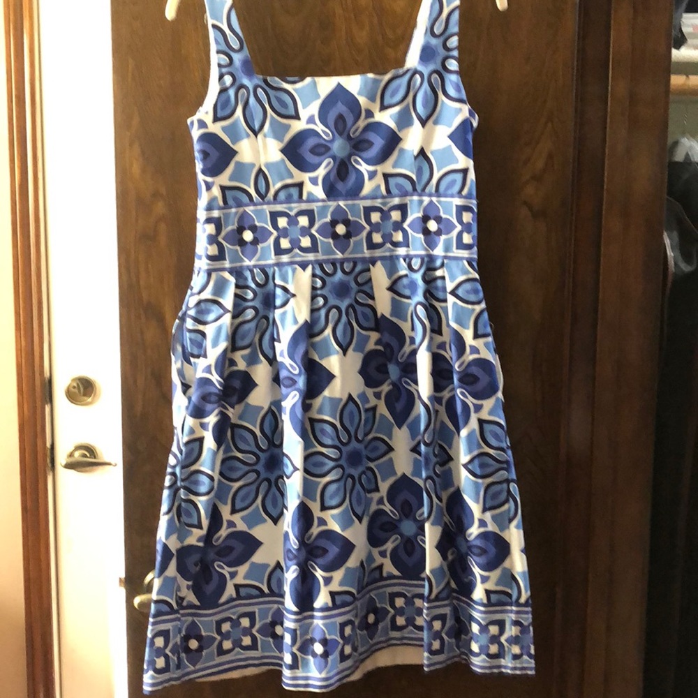 Dress - Picture 4 of 4
